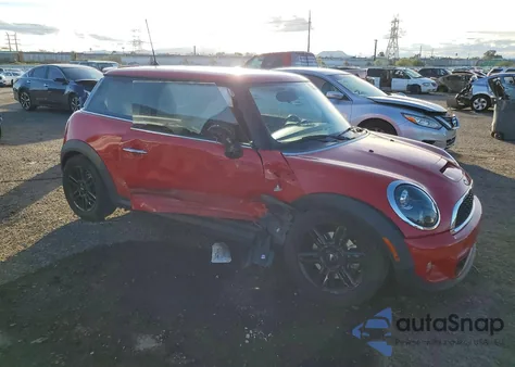 2013 Mini Cooper S z USA, uszkodzony, nr VIN WMWSV3C56DT397251